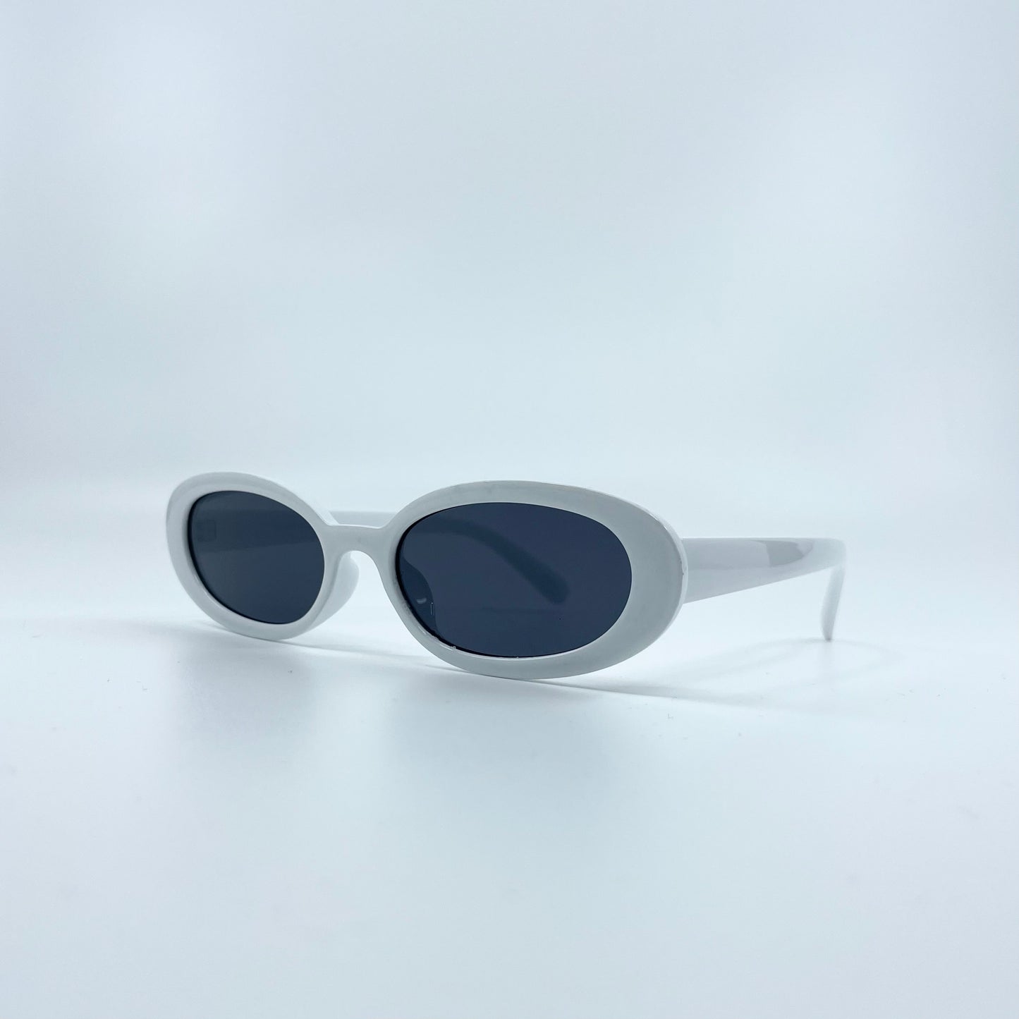 “Downtown” Oval Sunglasses