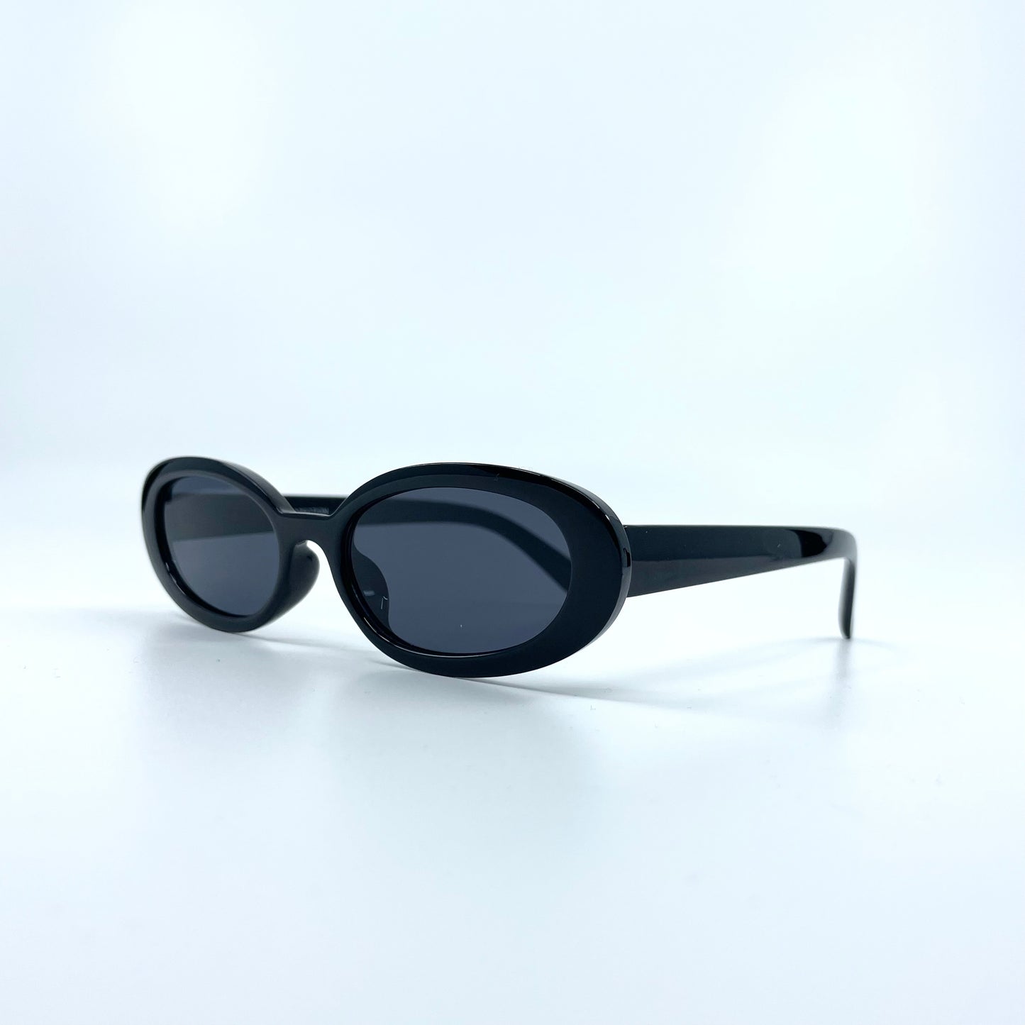 “Downtown” Oval Sunglasses